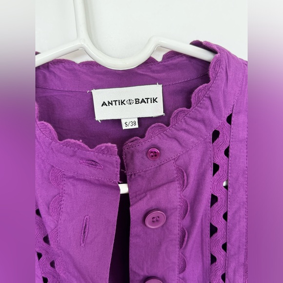 Purple like new Antik Batik size small 38 button up top - Picture 2 of 6